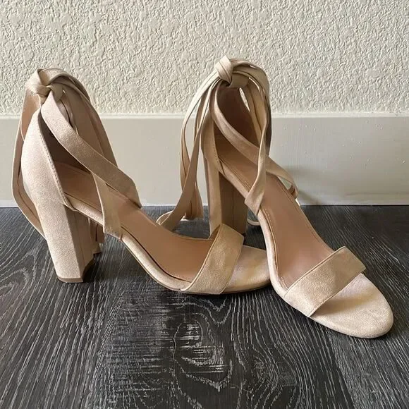 Vici | Tan Strappy Block Heel Size 9.5 - Picture 3 of 9
